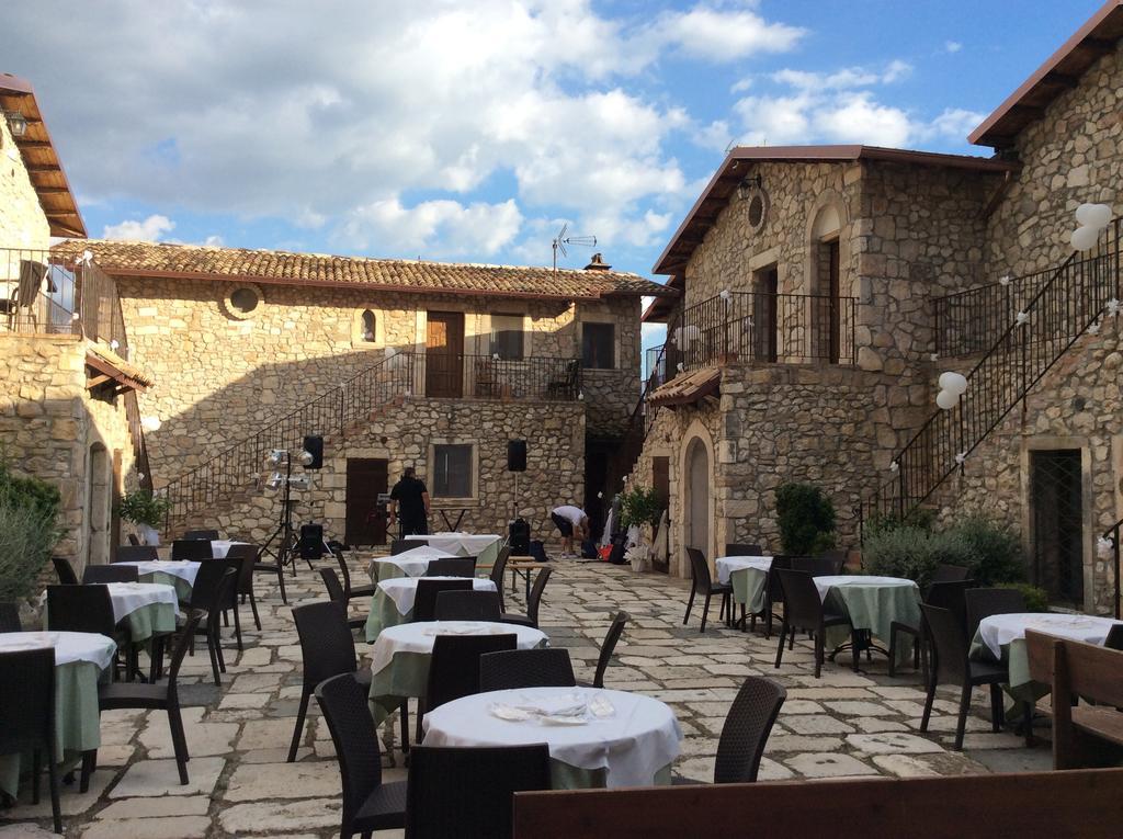 Hotel Il Feudo Dei Pierleoni Celano Exterior foto